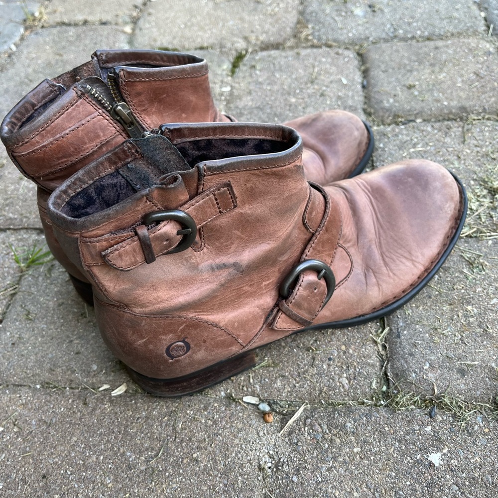 Born Leather Boots. 8 - Picture 10 of 11